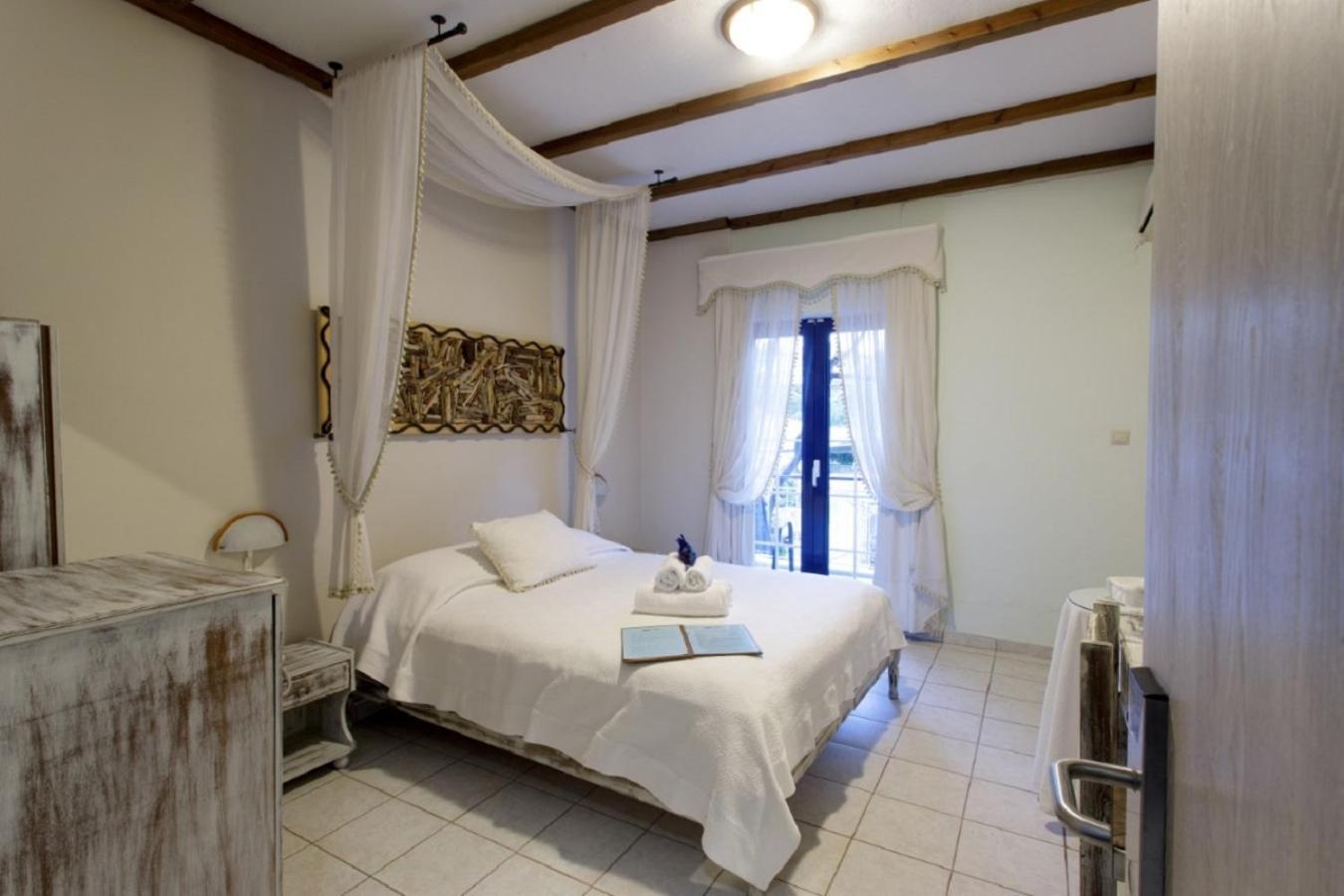 Argo Rooms & Studios Agioi Apostoloi  Bilik gambar